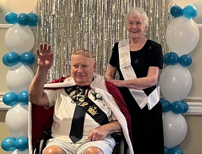 queen and king at homeland senior prom 2024